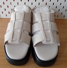 Ladies Platform Fisherman