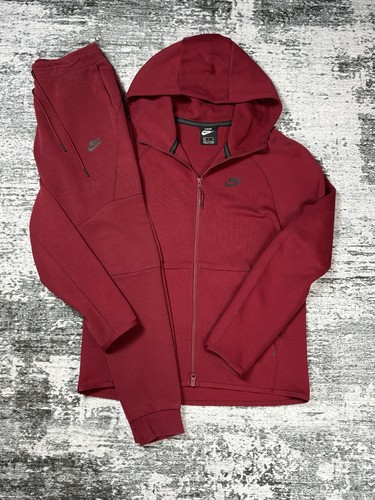 Nike tech fleece - , season