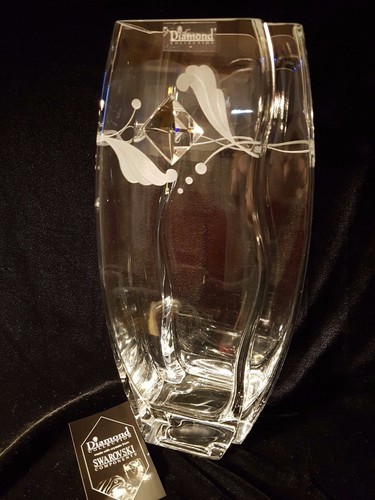 Elegant hand blown glass vase - hand,