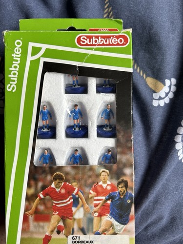 Subbuteo team ref 671 - team,
