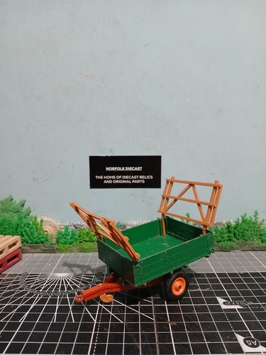 Britains farm toys - britains,