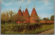 KENT Kentish Oast Houses Postcard