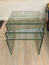DWELL Coffee tables nest