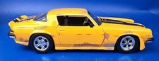 Yellow 1:24 Hollywood Rides