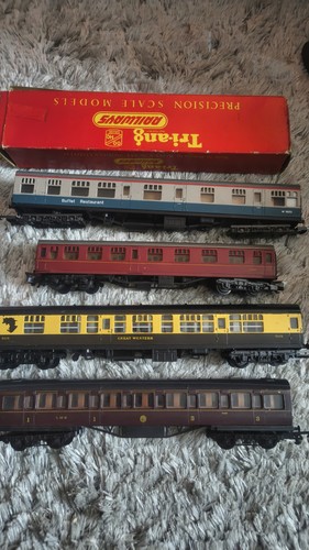 Gauge railway coaches - 00,