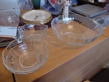 glass fruit bowl and 4 serving