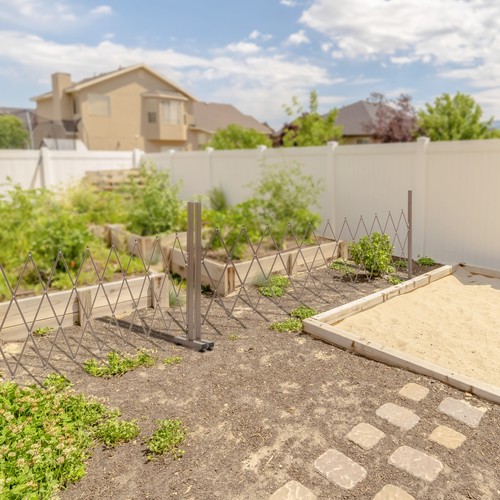 Expanding trellis fence - expanding,