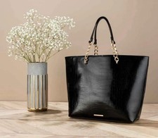 New AVON Lipsy London Faux