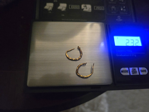 22ct yellow gold - metal, twisted