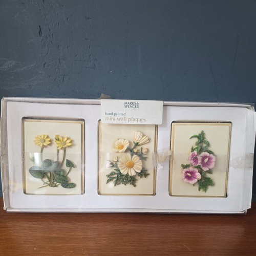 Vintage marks spencer hand - &,