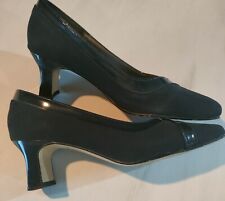 Carina navy court shoes womens size 5. New