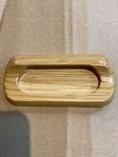 1 X SOLID OAK FINGER PULL HANDLE KITCHEN DOOR DRAWER WOODEN        STOCK KN12