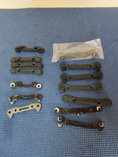 Losi hinge pin brace - , holder
