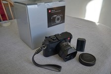 Leica Q2. Little used near perfect condition.  Real leather case, 2nd battery.