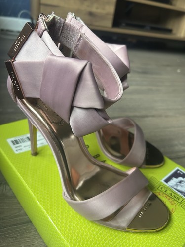 Pink rose gold ted baker - gold,