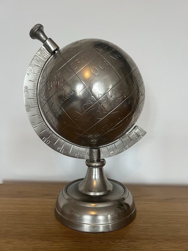 Churchill silver small globe - silver,