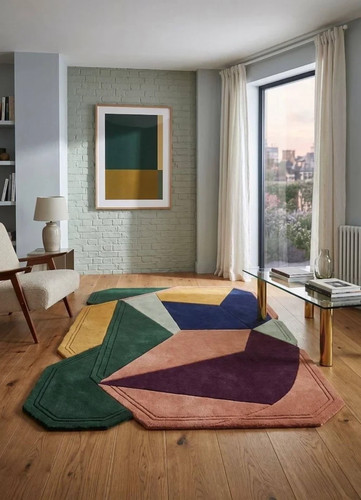 Hand tufted wool - hand,