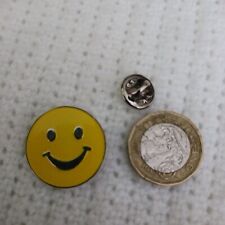 Vintage Yellow Smiley Face Emoji Enamel Pin Badge Brooch - Accessory