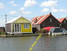 Photo 6x4 Chalet and boat