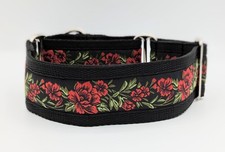 Embroidered red roses - red,