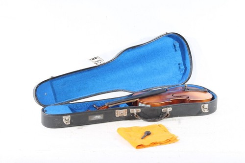 Old violin instrument viola - old,