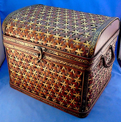 Small vintage look wicker wood - small,