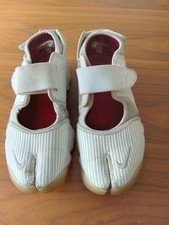 Women's Nike Air Rift White Split Toe Vintage Trainers Size 7.5.