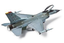 Tamiya 1:72 F-16Cj Fighting