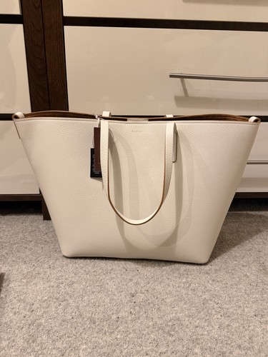 Radley dukes place - large, open