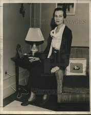 1934 Press Photo Mrs. Preston