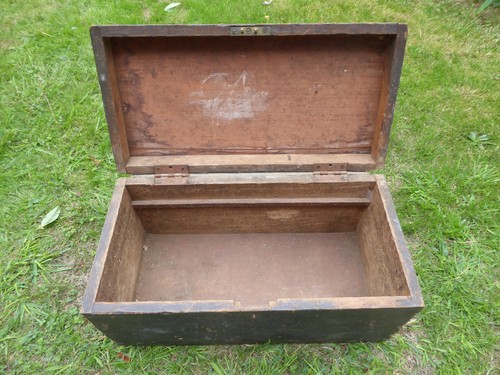 Wooden tool chest - , box