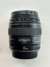 Canon EF 85mm f/1.8 USM medium-telephoto lens