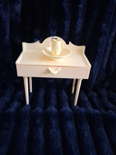 Vintage sindy bedroom vanity - vintage,