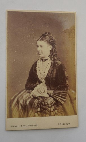 Cdv pretty victorian lady - of,
