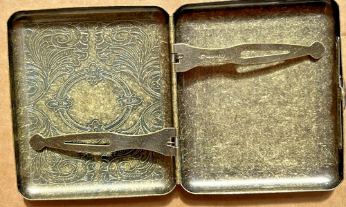 Retro metal cigarette case - metal,