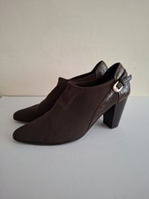 Russell & Bromley Donald J