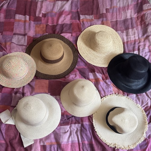 Seven straw summer hats - seven,