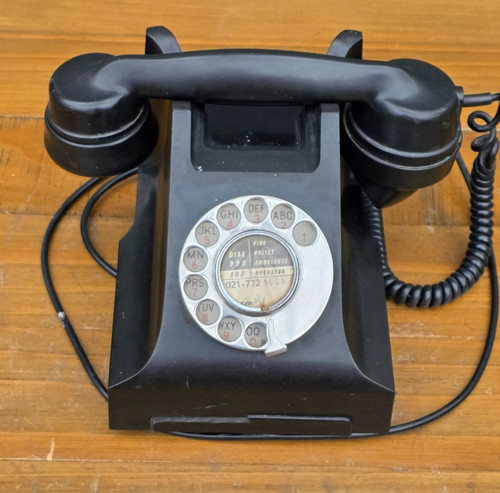 Vintage black bakelite gpo - black,