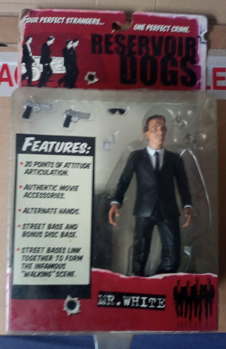 Mezco reservoir dogs figure - reservoir,