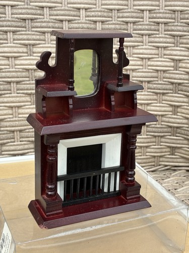 Dolls house scale wooden - 1/12,