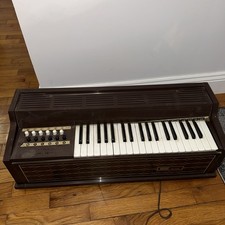 RARE HTF Magnus Electric Chord