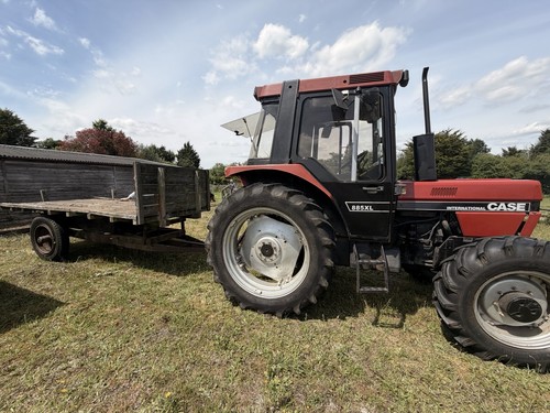 Vintage flatbed farm trailer - flatbed,