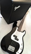 Precision Bass & Fender Rumble LT25 + Accessories