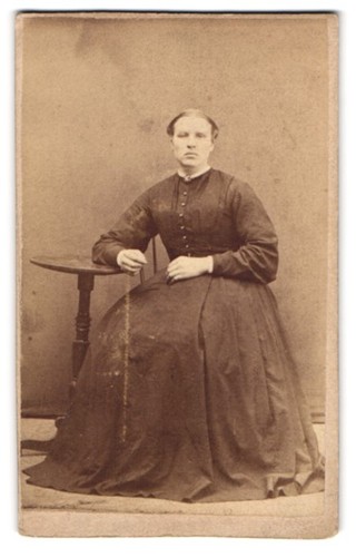 Photograph lady simple - lady, in