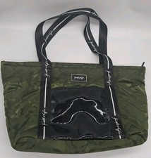 Kendall And Kylie Kardashian