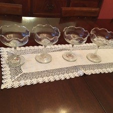 4 GLASSES DESSERT WITH PRETTY