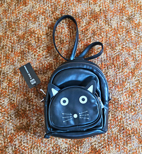 Black kitty cat face - black,