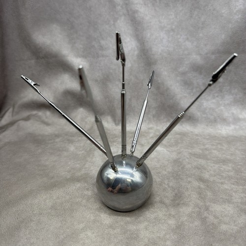 Mid century modern retro - mid,