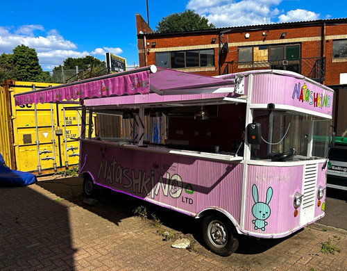This food truck can - , move