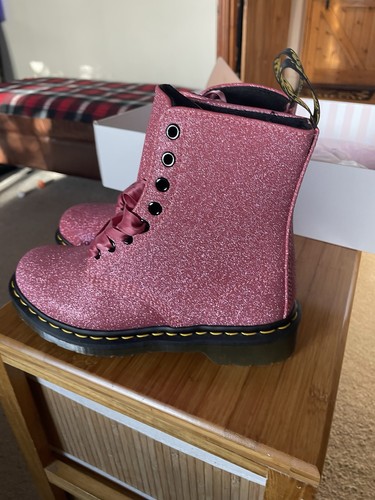 Doc martens brand - martens, new